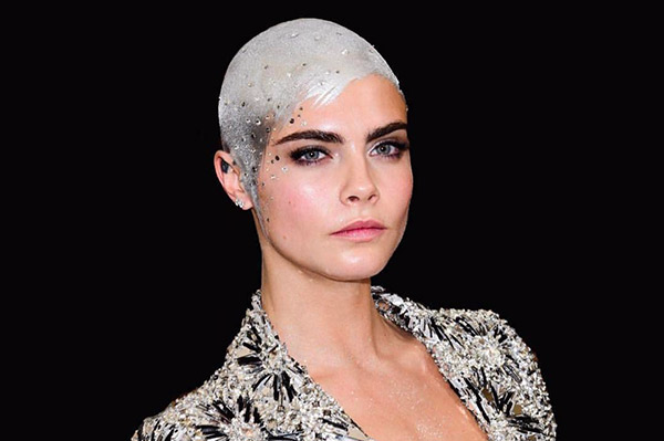 O look de Cara Delevingne que ajudou a melhorar a autoestima de uma menina com câncer-0